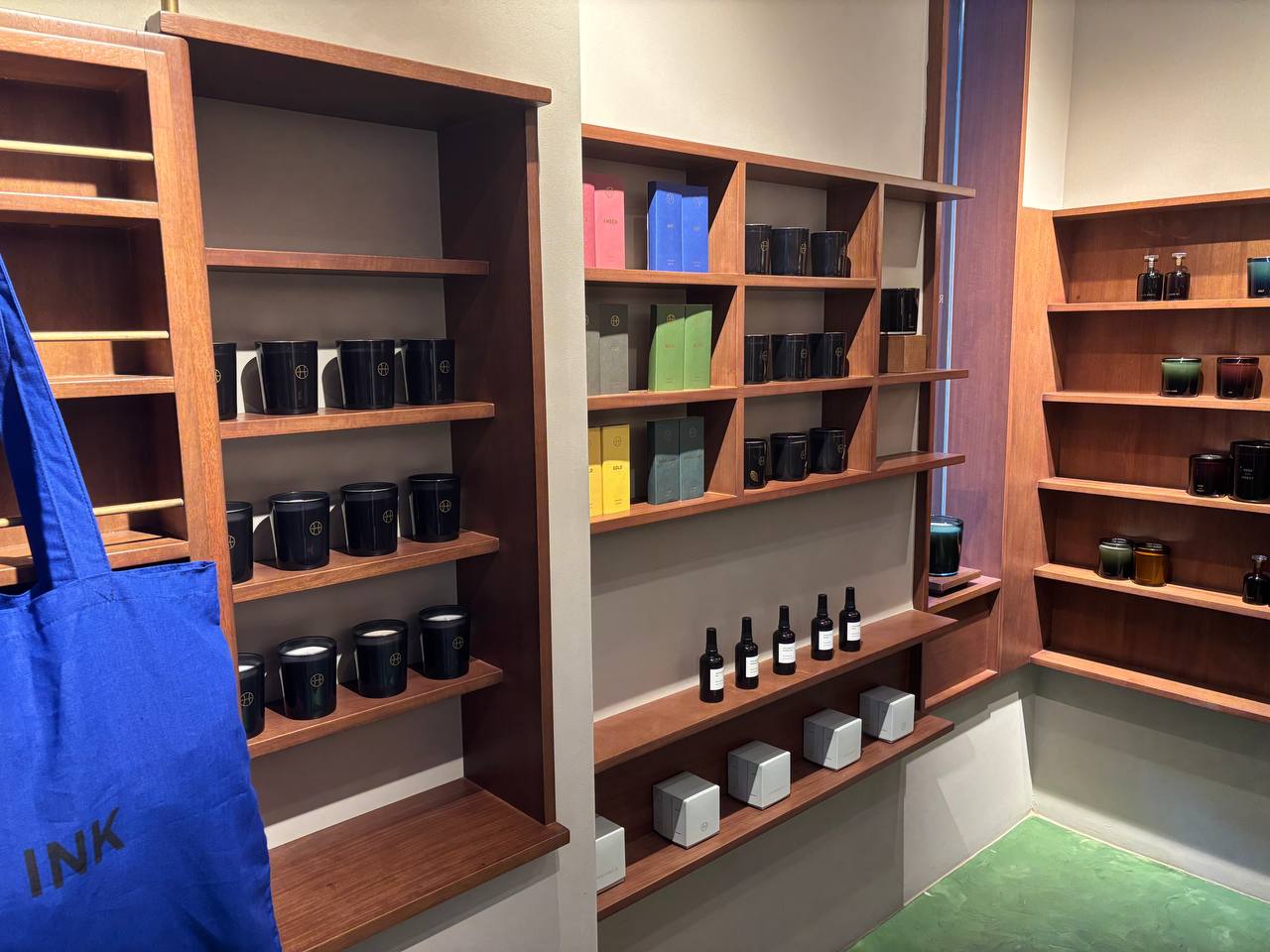 Perfumer H 门店陈列